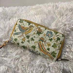 Tori Burch wallet